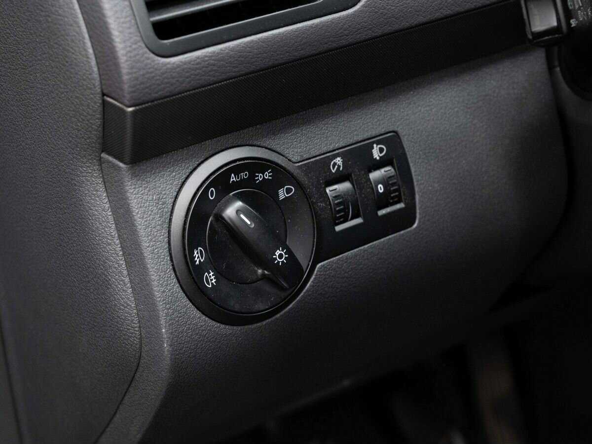 Volkswagen Touran, 2008 Фото №16