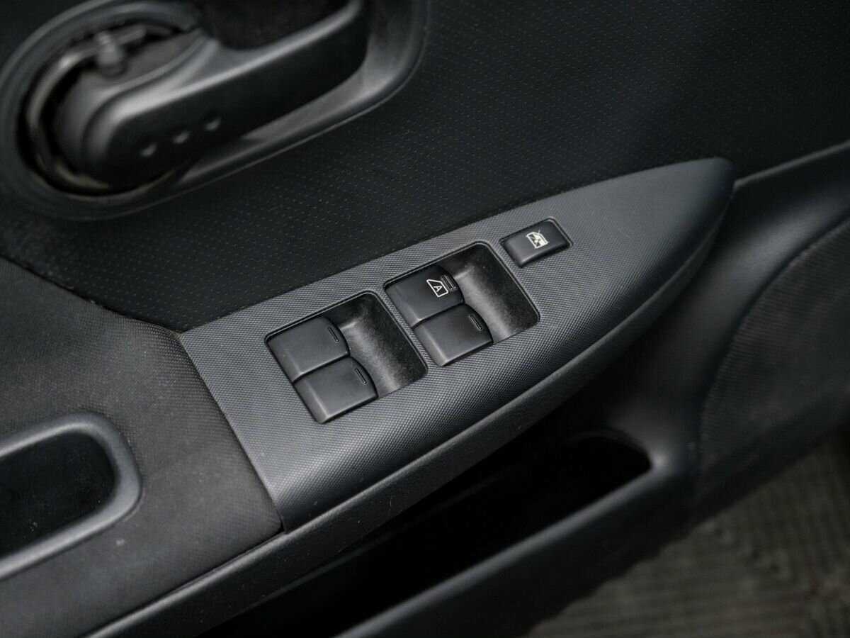 Nissan Note, 2011 Фото №15