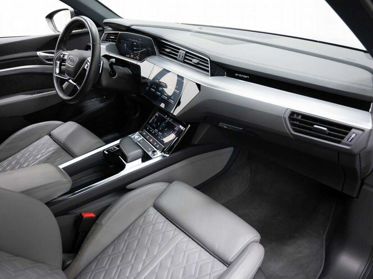 Audi e-tron 50, 2020 Фото №11