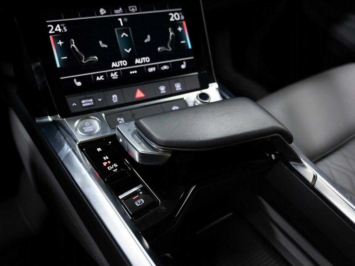 Audi e-tron 50, 2020 Фото №26