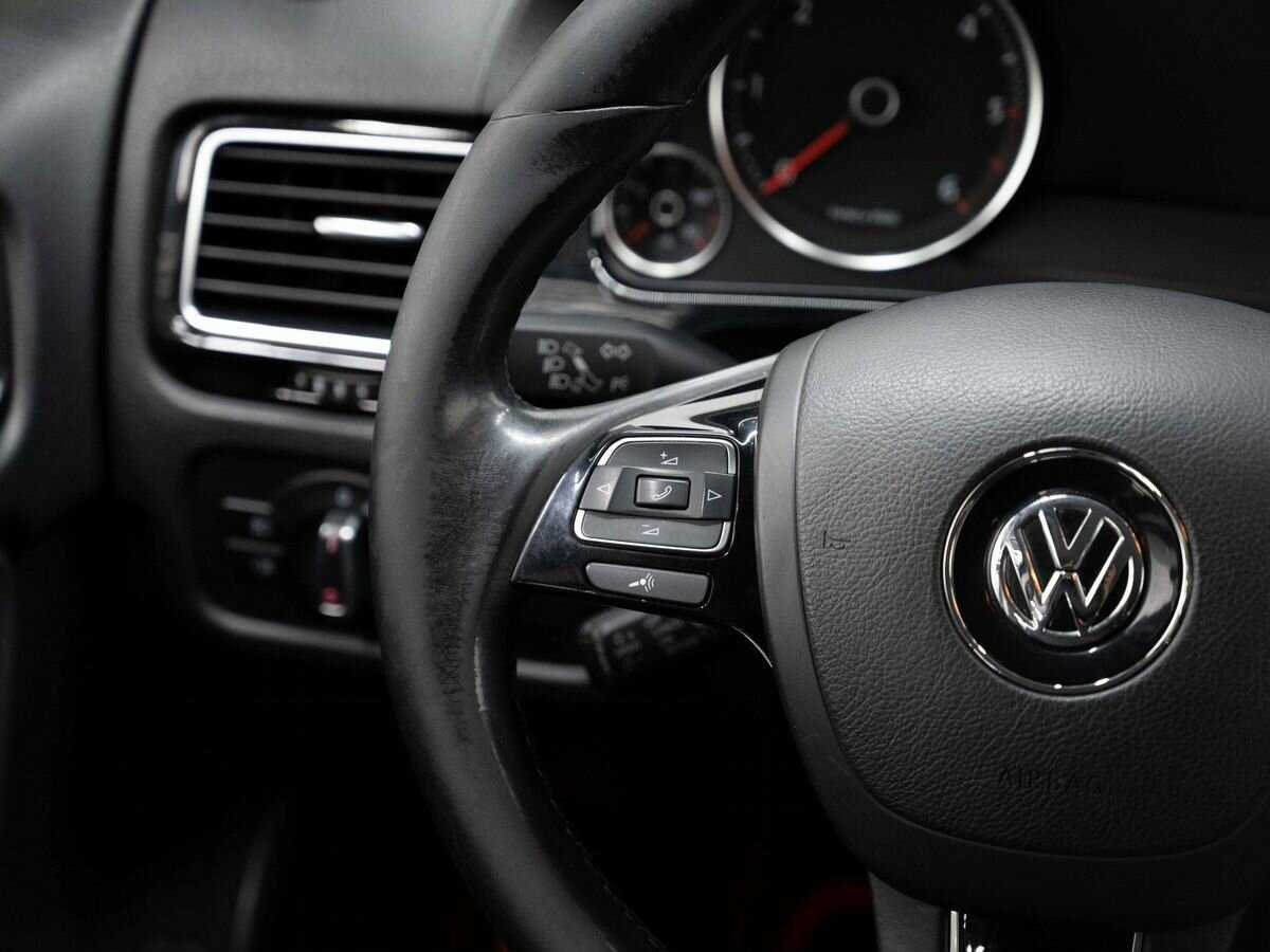 Volkswagen Touareg, 2010 Фото №16
