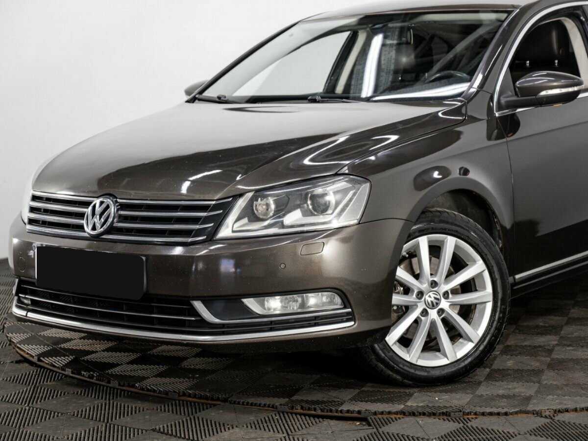 Volkswagen Passat, 2012 - 215 000 км. | Фото №7