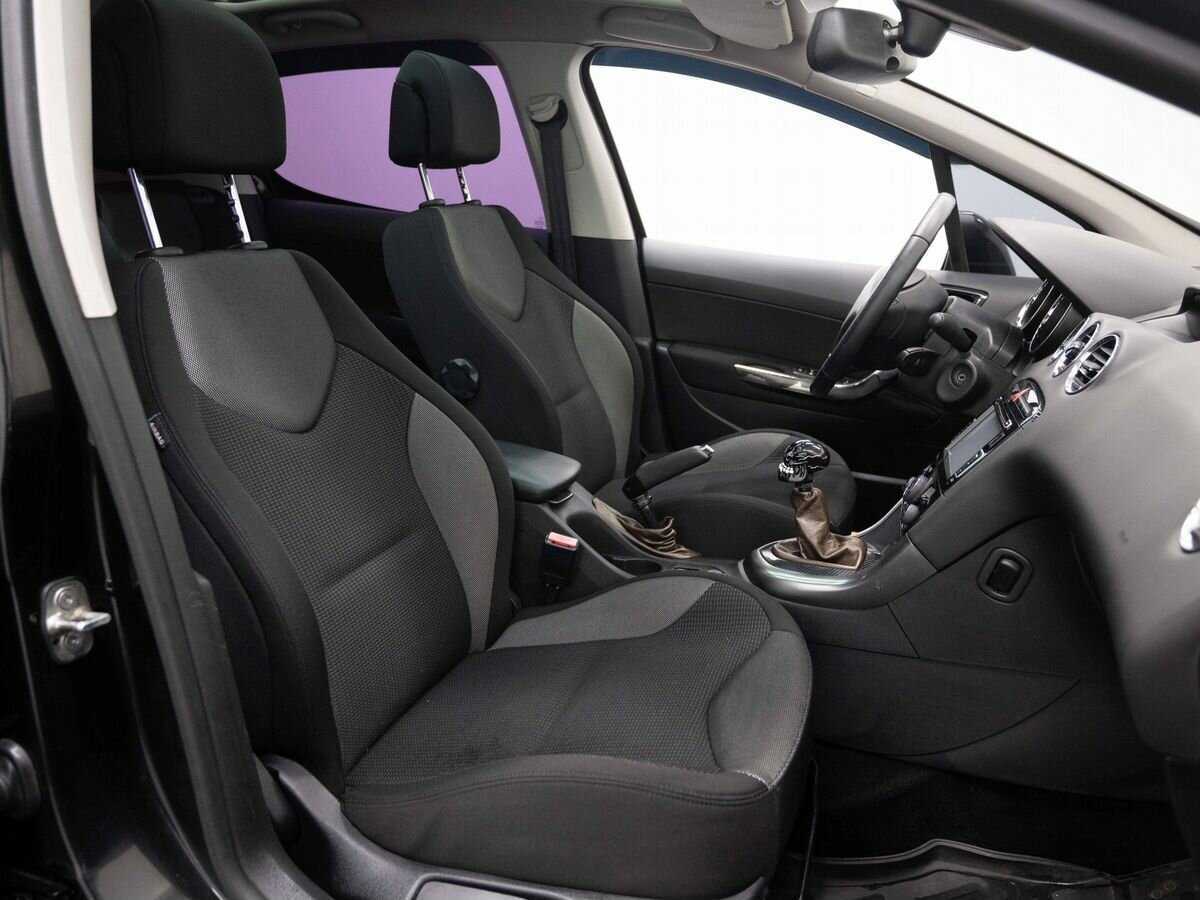 Peugeot 308, 2010 Фото №12