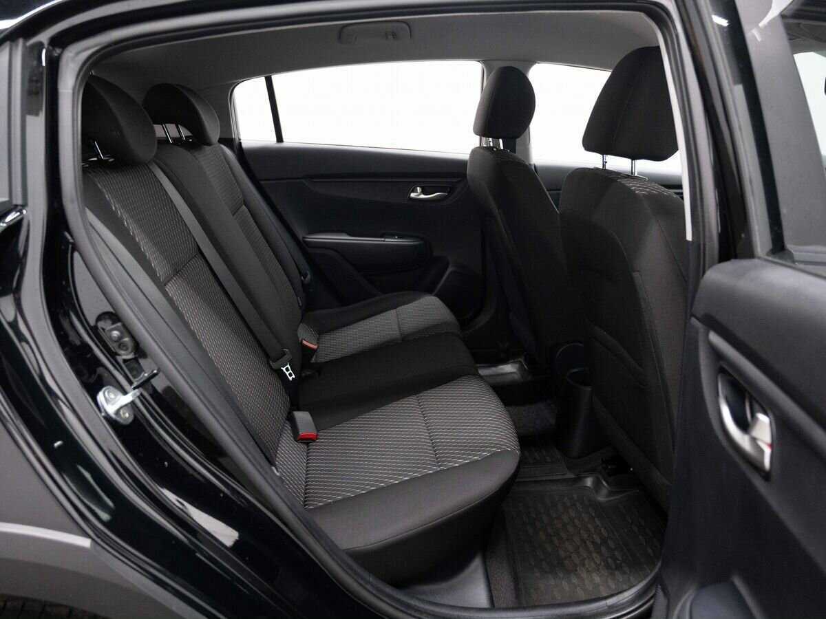 Kia Rio X-Line, 2018 Фото №10