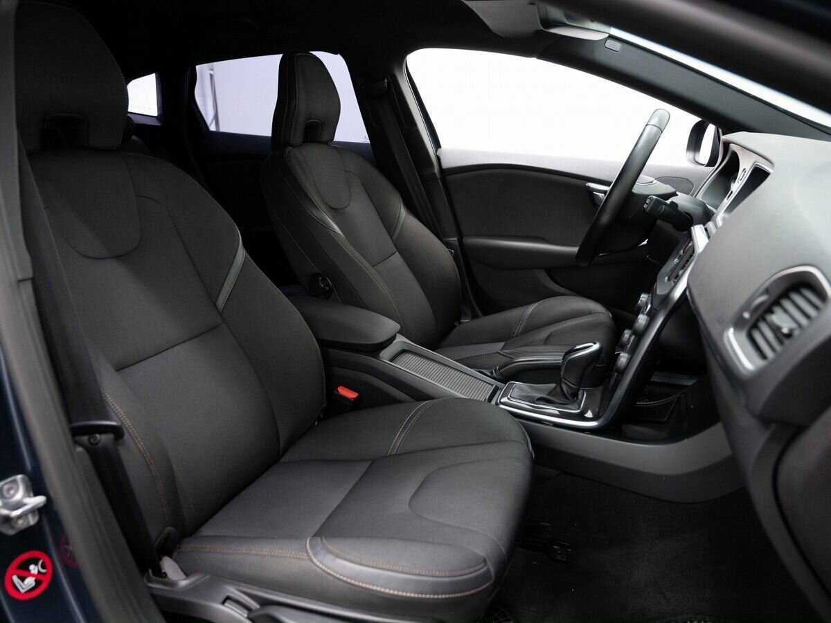 Volvo V40 Cross Country, 2017 Фото №12