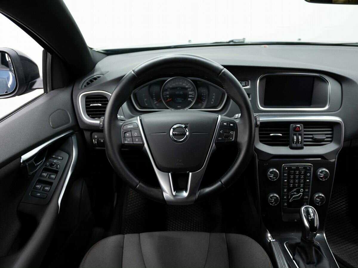 Volvo V40 Cross Country, 2017 Фото №14