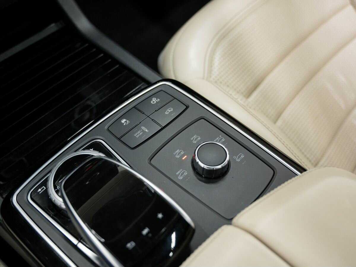 Mercedes-Benz GLE AMG 63 AMG S, 2016 Фото №18