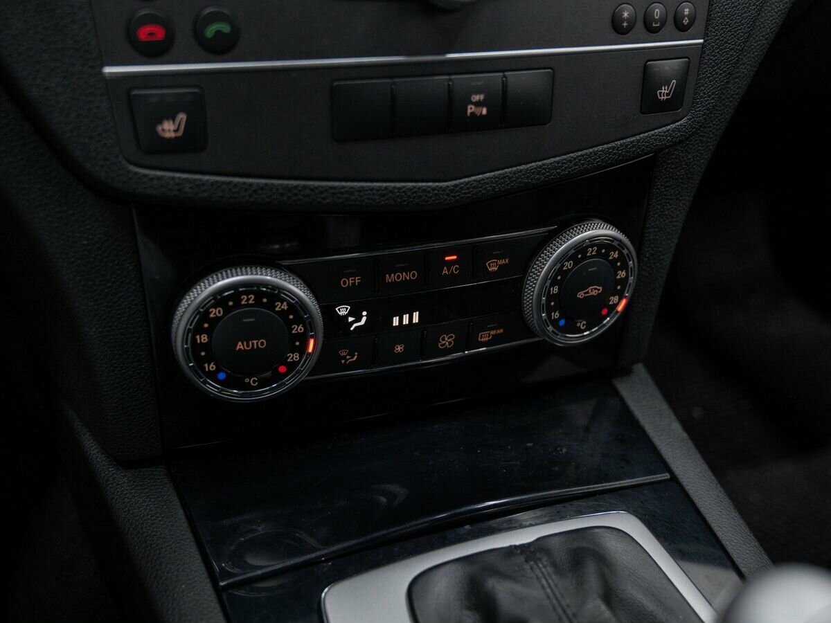 Mercedes-Benz C-Класс 200, 2010 Фото №20