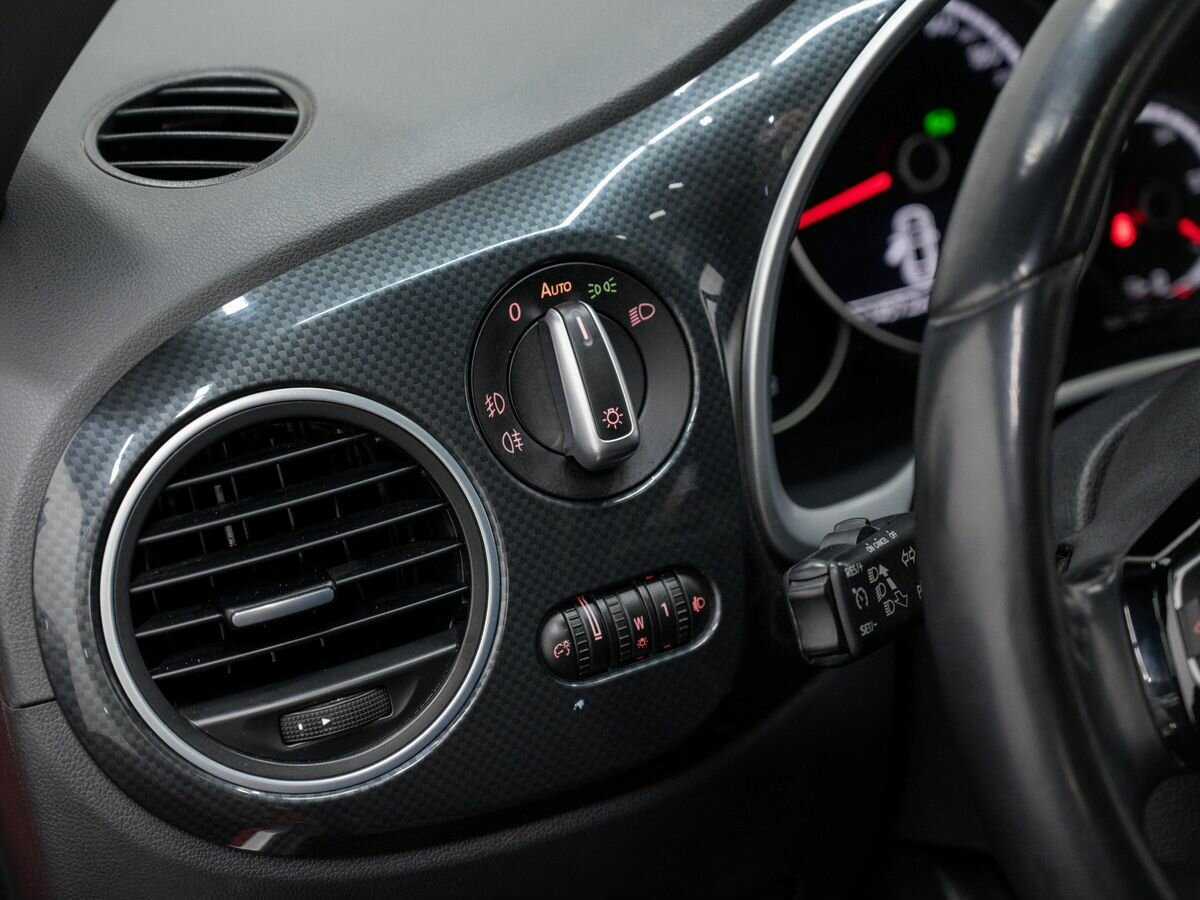 Volkswagen Beetle, 2014 Фото №16