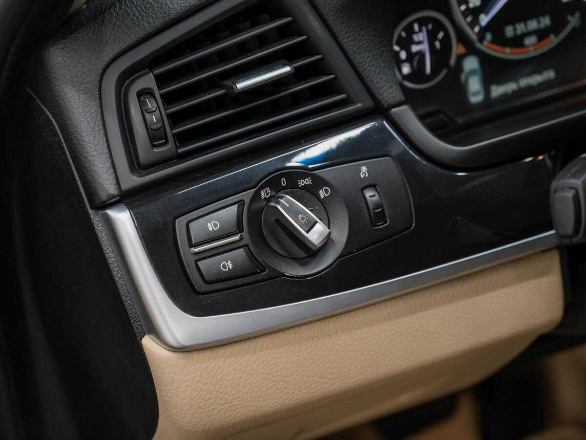 BMW 5 серии 520d, 2014 Фото №16