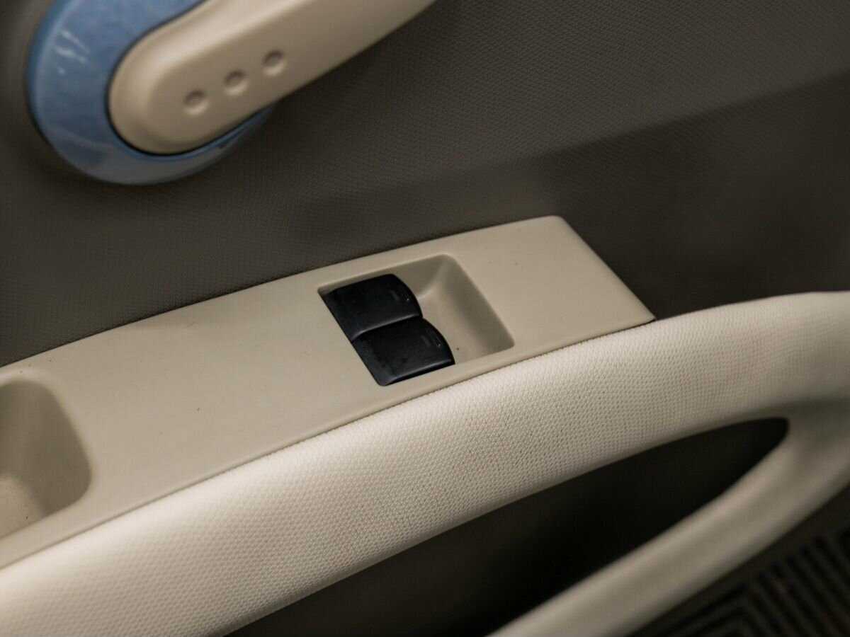 Nissan Micra, 2005 Фото №15