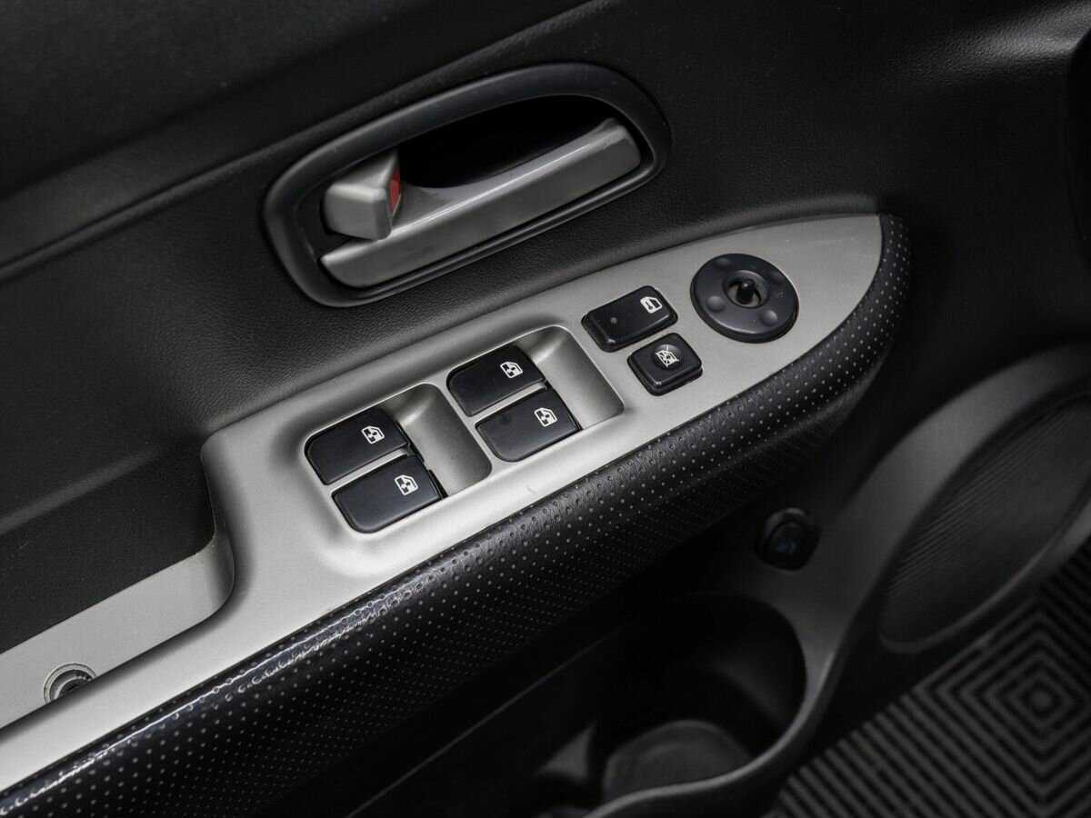 Kia Carens, 2010 Фото №13