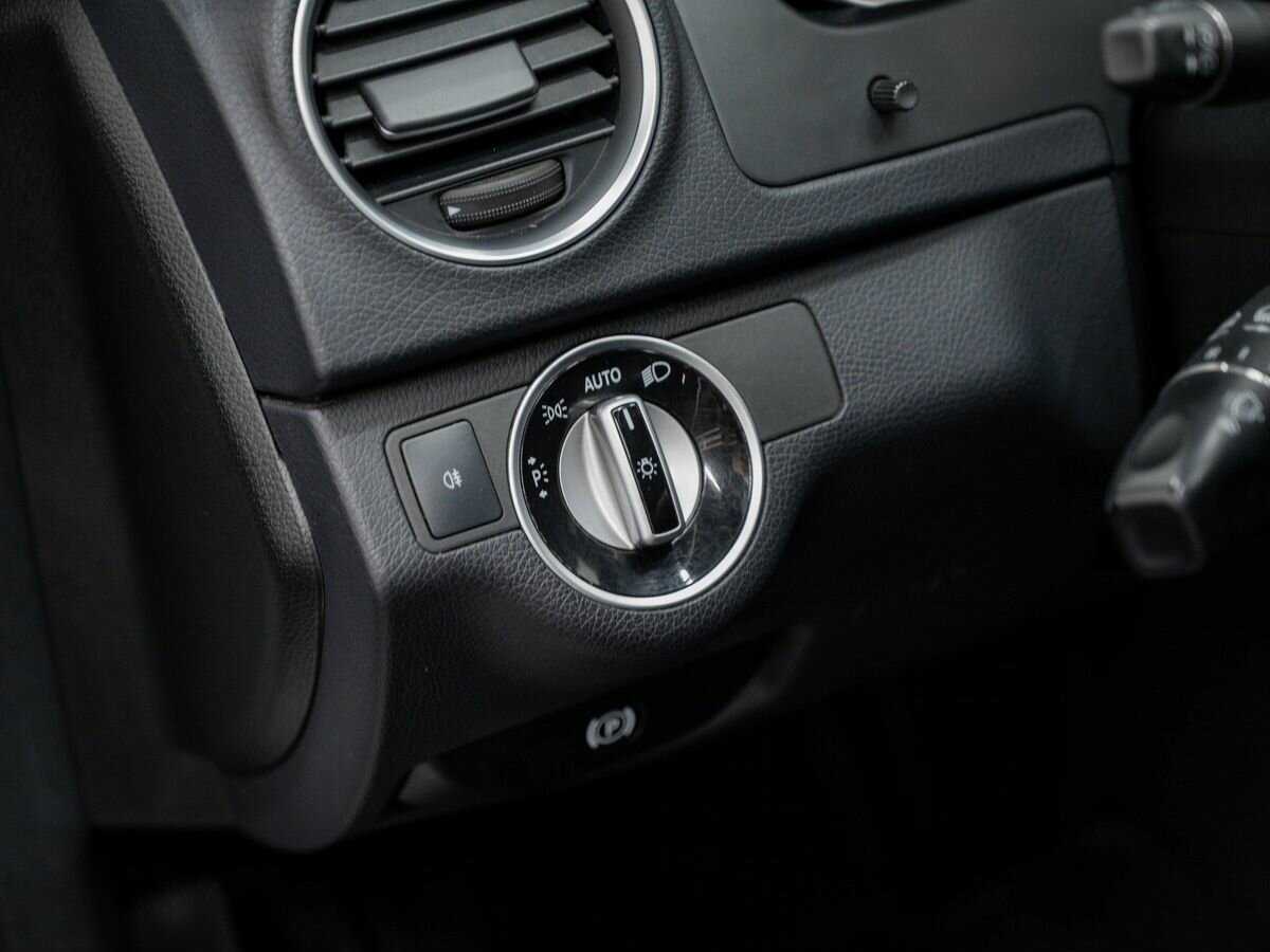 Mercedes-Benz C-Класс 180 BlueEFFICIENCY, 2012 Фото №17