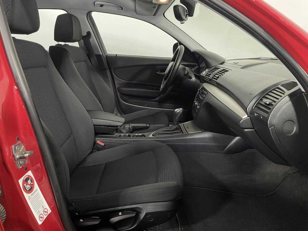 BMW 1 серии 116i, 2010 Фото №13