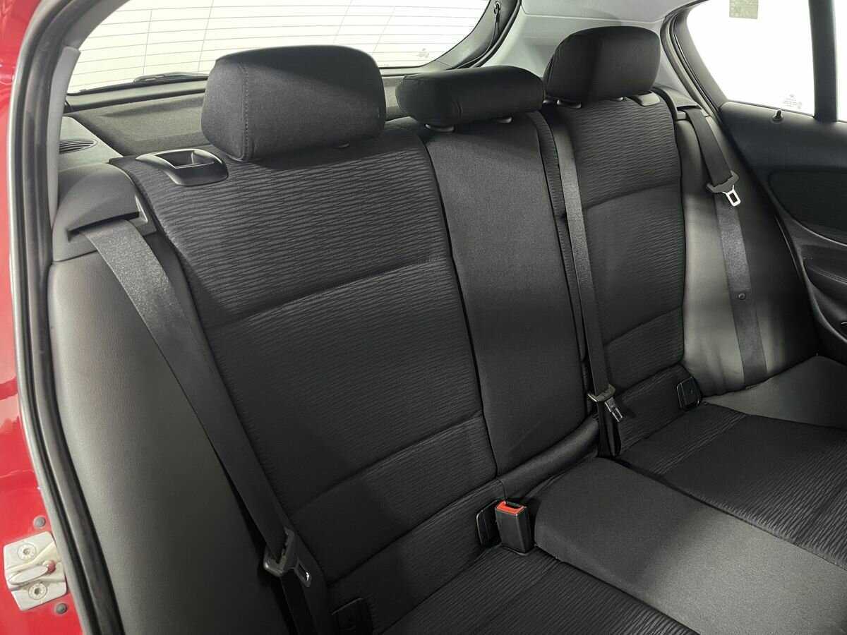 BMW 1 серии 116i, 2010 Фото №14