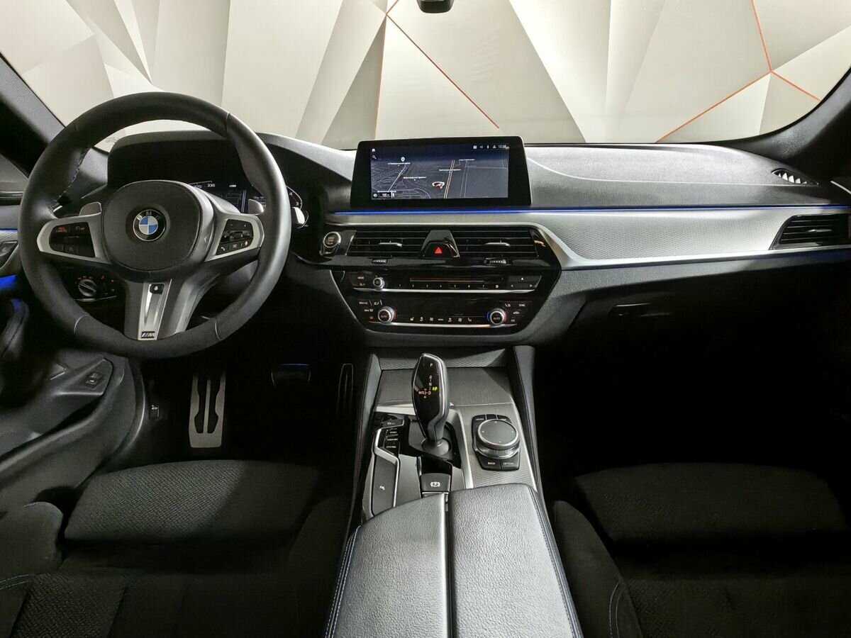 BMW 5 серии 530i xDrive, 2018 Фото №10