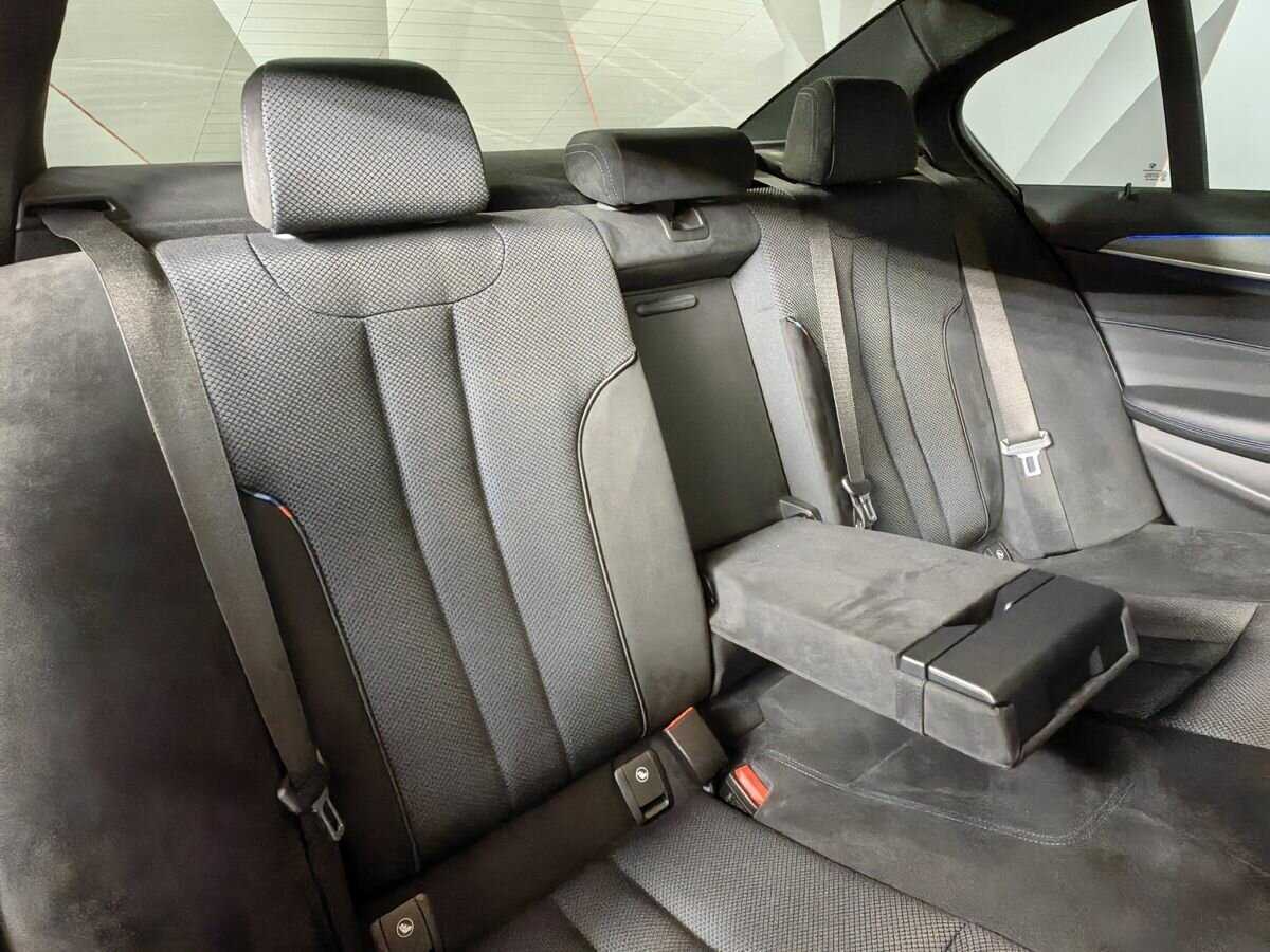 BMW 5 серии 530i xDrive, 2018 Фото №13