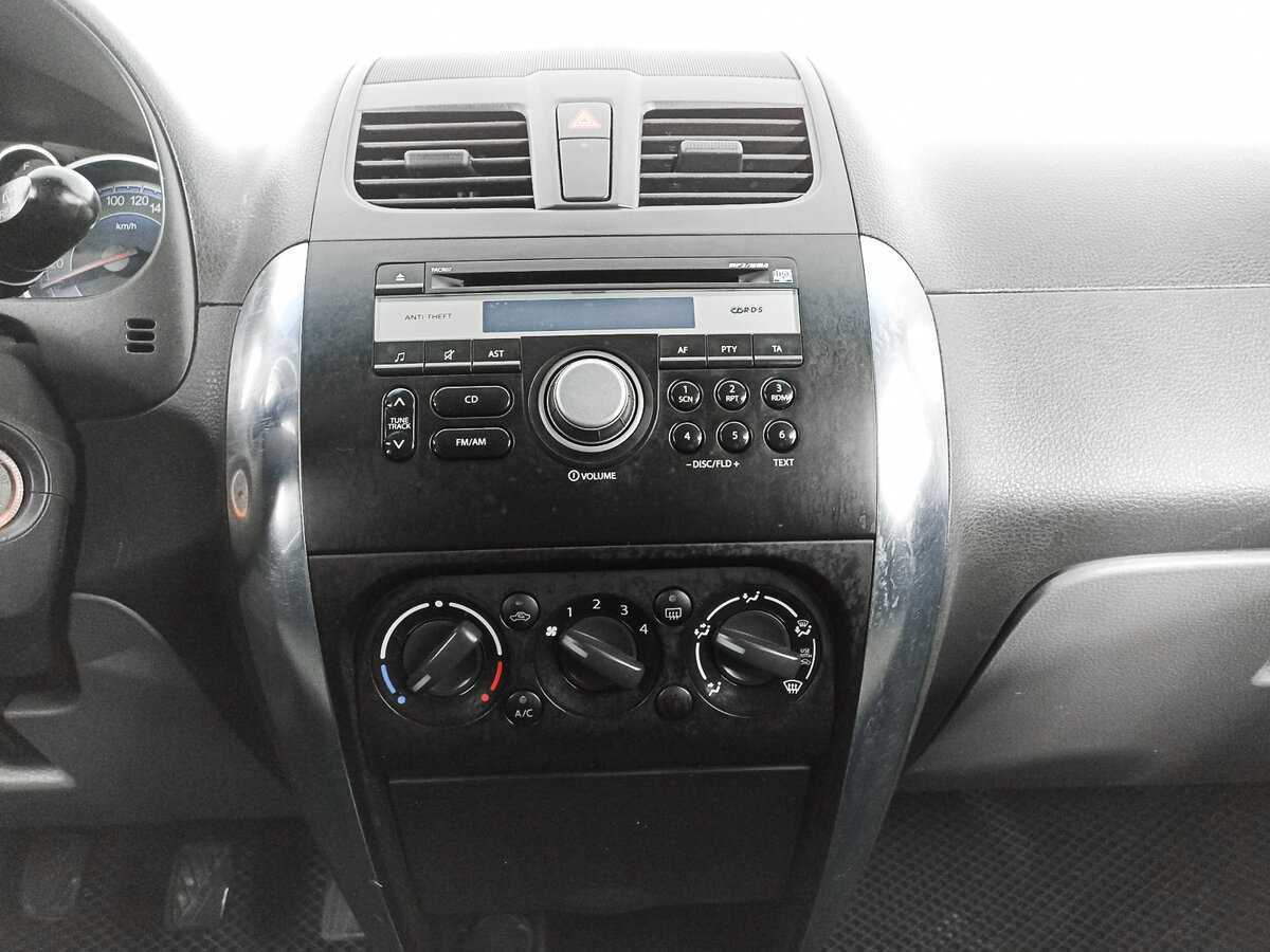 Suzuki SX4, 2011 Фото №13