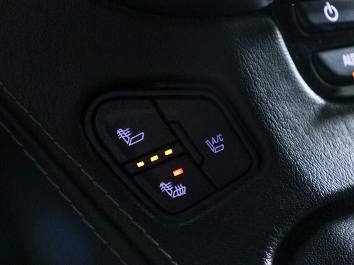 Chevrolet Tahoe, 2015 Фото №25