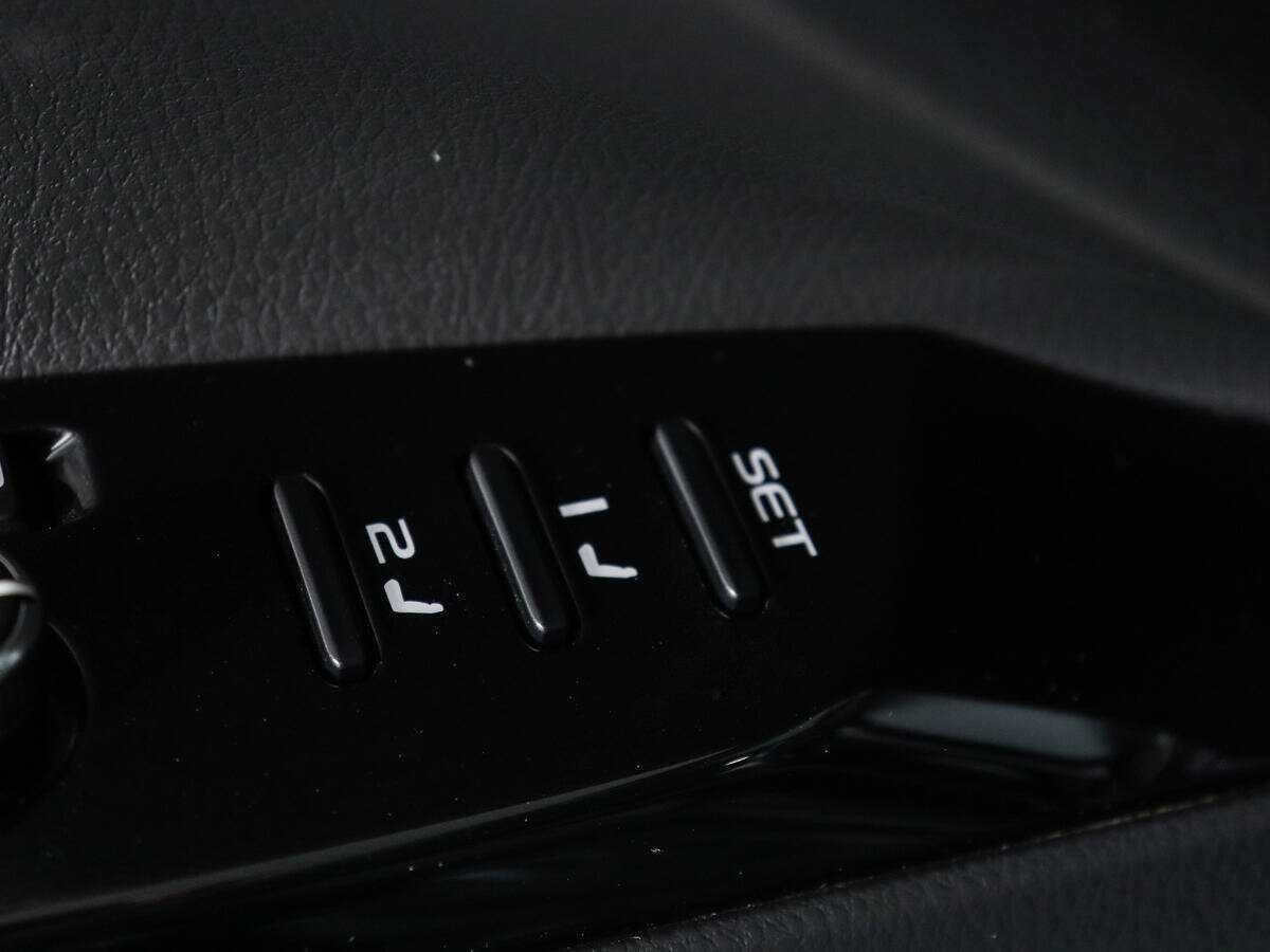 Toyota Camry, 2023 Фото №14