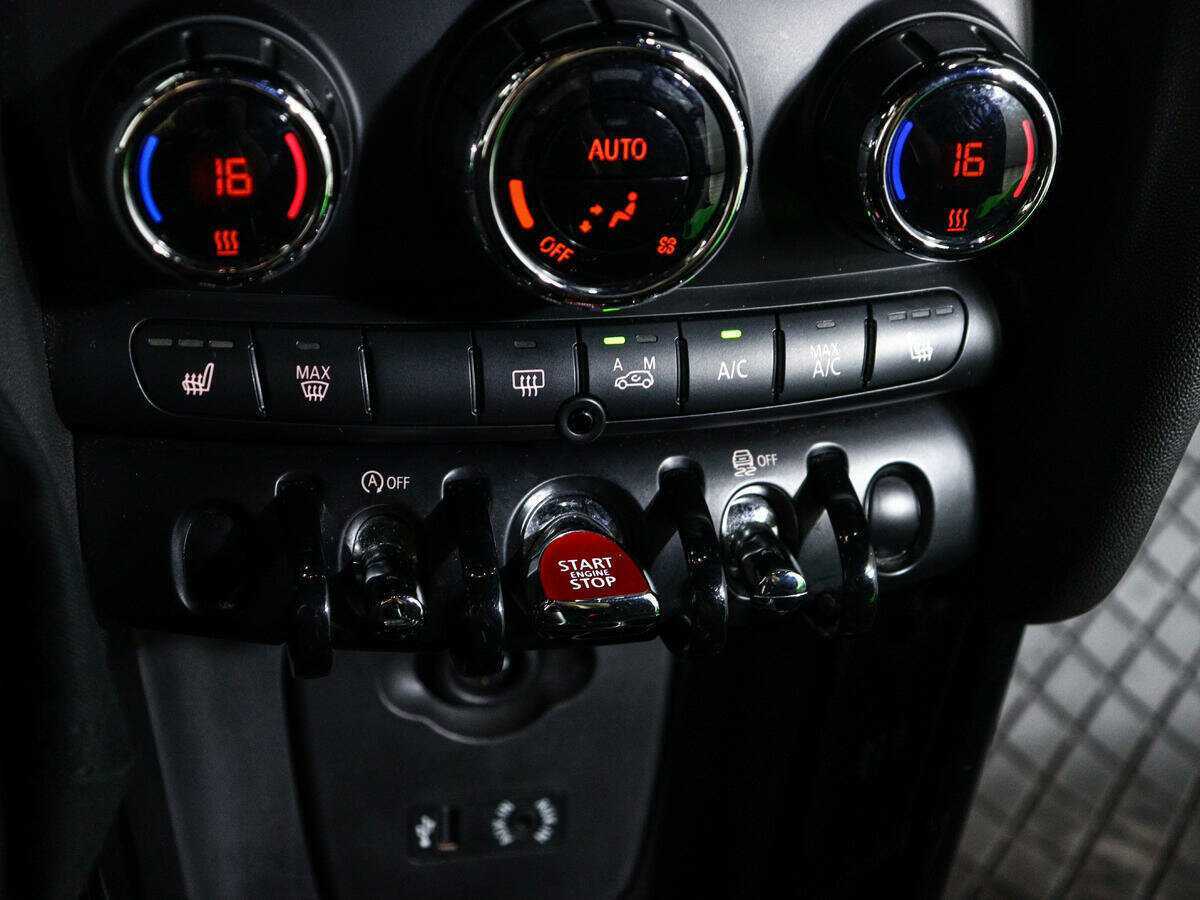 Mini Hatch JCW John Cooper Works, 2016 Фото №16