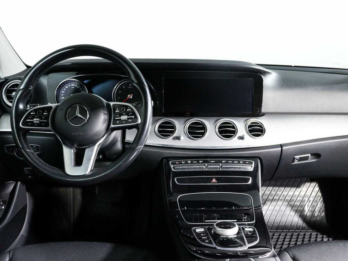 Mercedes-Benz E-Класс 200, 2020 Фото №10