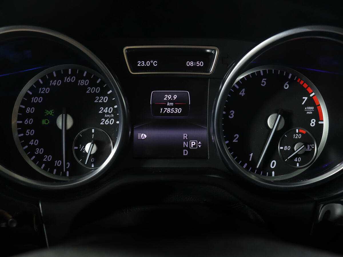 Mercedes-Benz GL-Класс 400, 2013 Фото №10