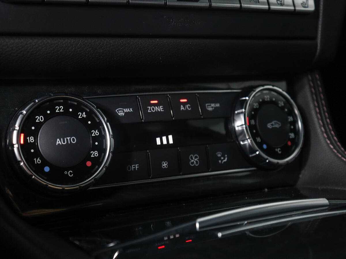 Mercedes-Benz CLS 350, 2012 Фото №16