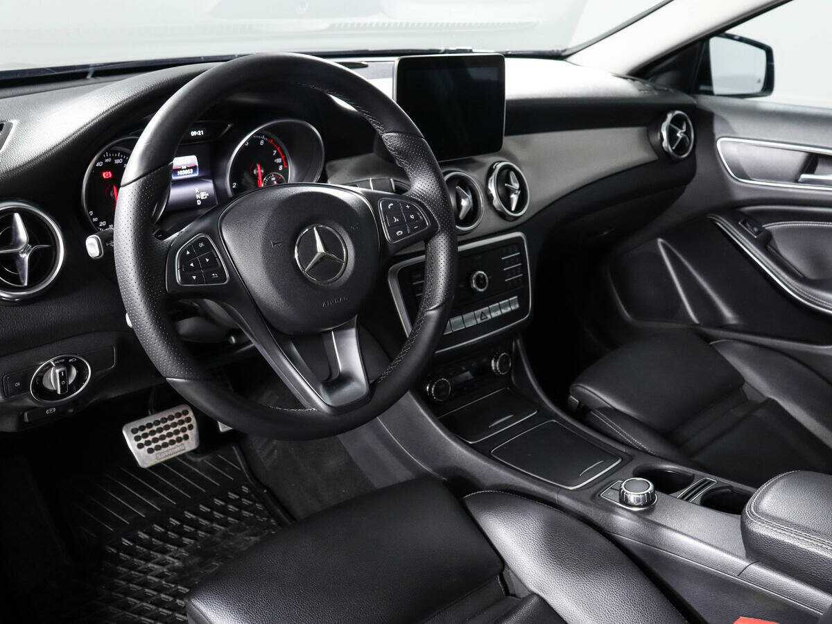 Mercedes-Benz GLA 200, 2017 Фото №14