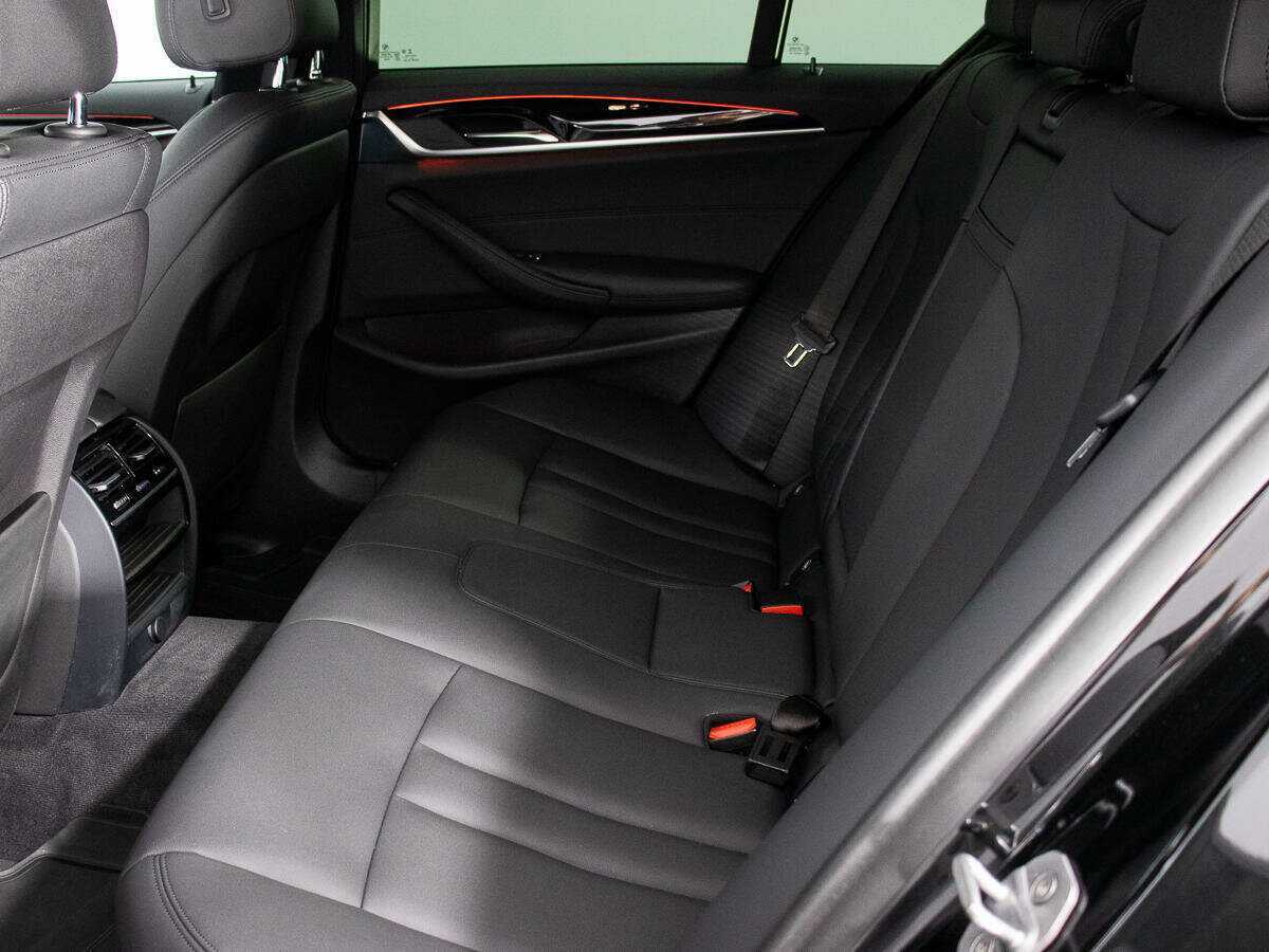 BMW 5 серии 520d xDrive, 2017 Фото №12