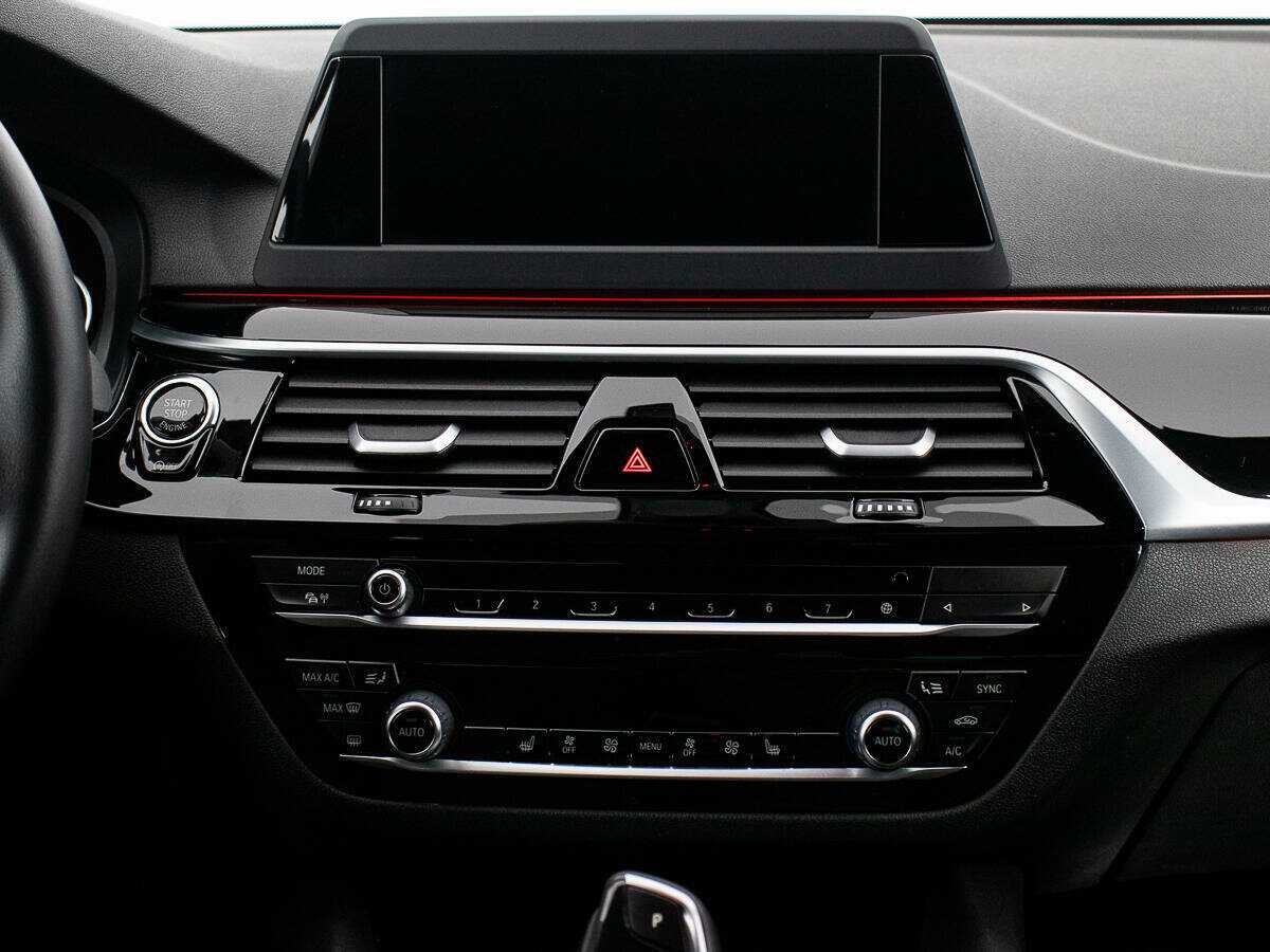 BMW 5 серии 520d xDrive, 2017 Фото №16