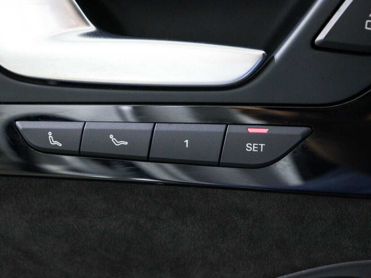 Audi A8 Long, 2015 Фото №18