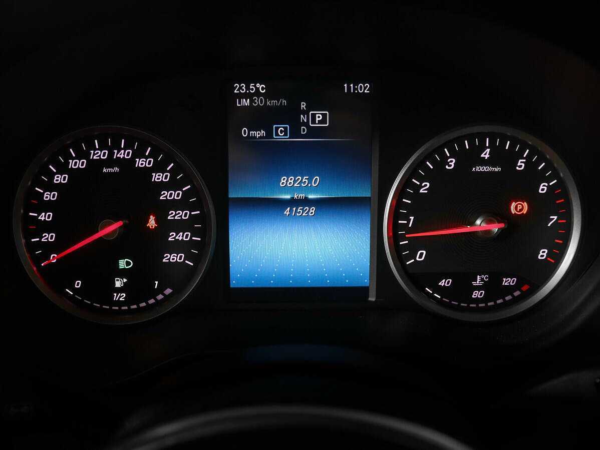 Mercedes-Benz GLC 200, 2021 Фото №10