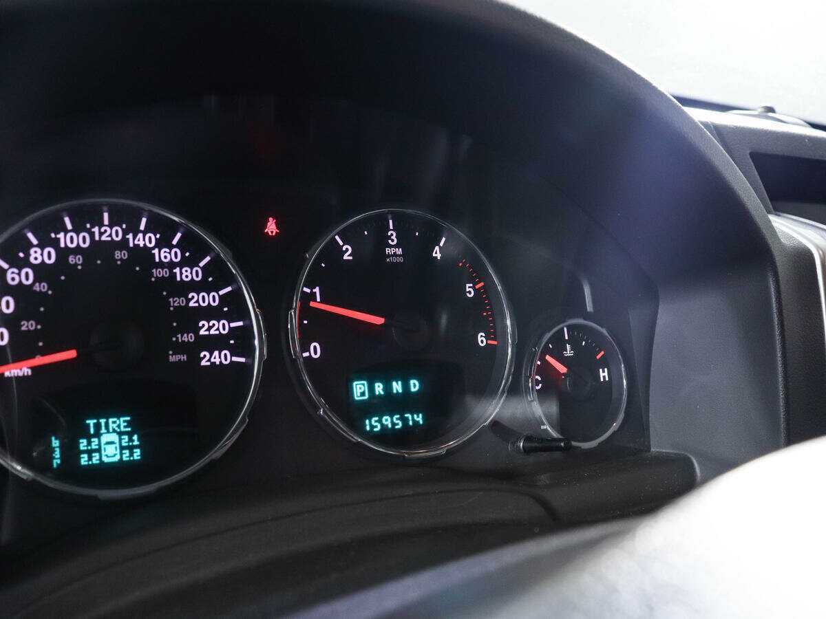 Jeep Cherokee, 2010 Фото №10