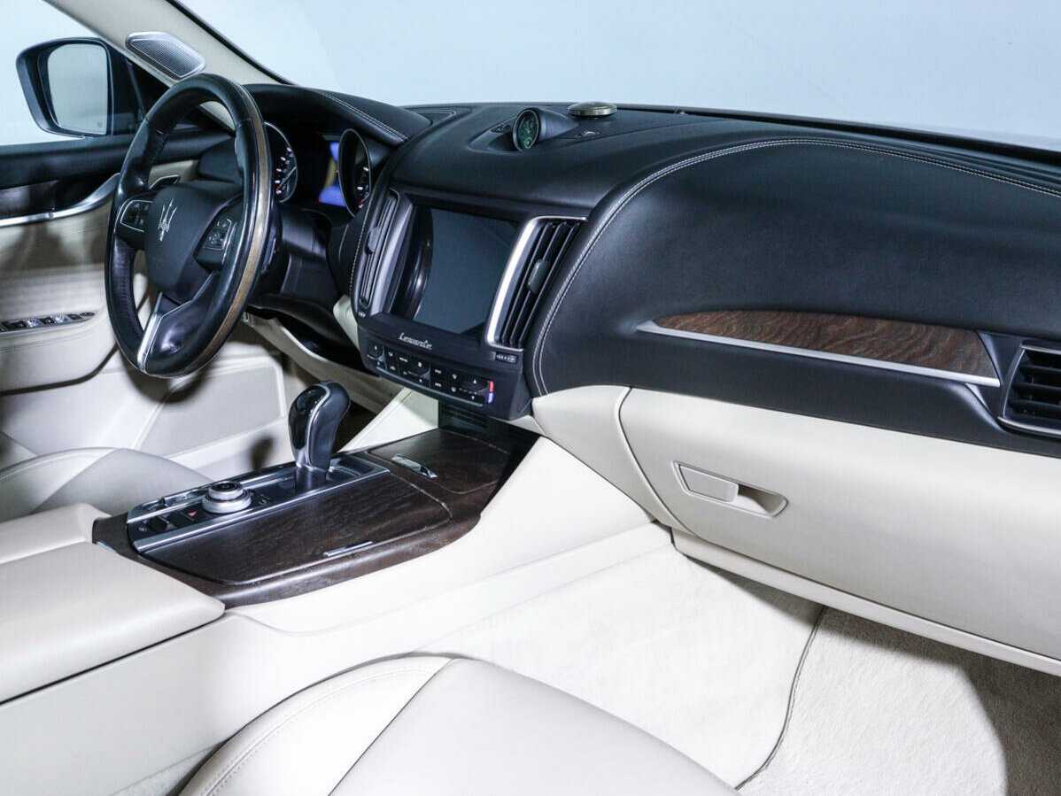 Maserati Levante, 2016 Фото №9