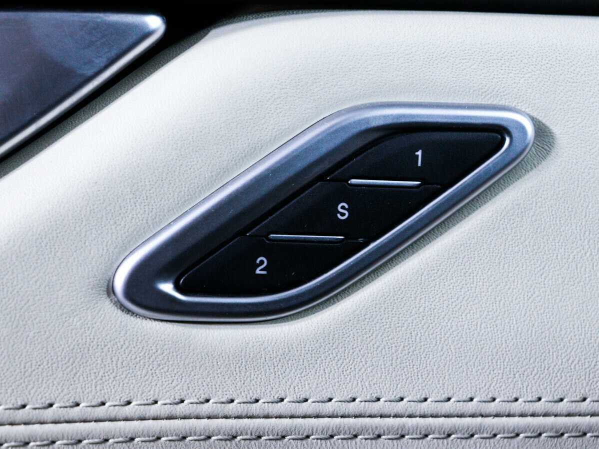 Maserati Levante, 2016 Фото №23