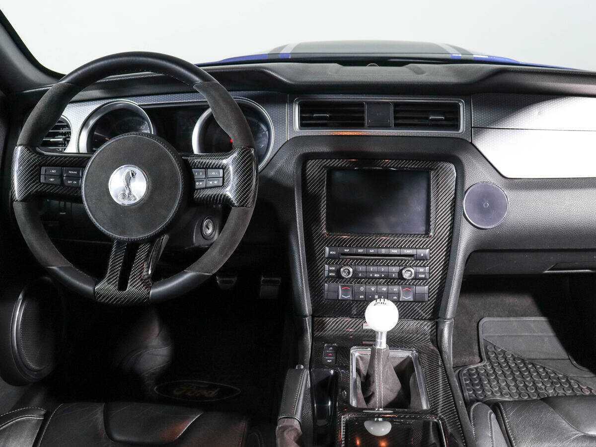 Ford Mustang Shelby GT500, 2011 Фото №11