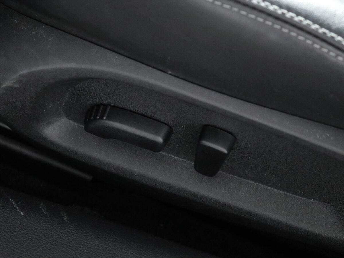 Infiniti Q60, 2016 Фото №19