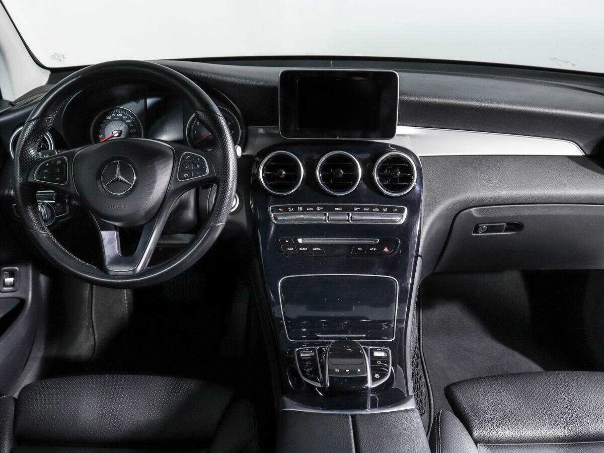 Mercedes-Benz GLC Coupe 250, 2018 Фото №11