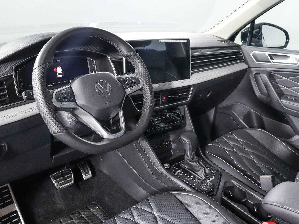Volkswagen Tiguan L, 2023 Фото №13