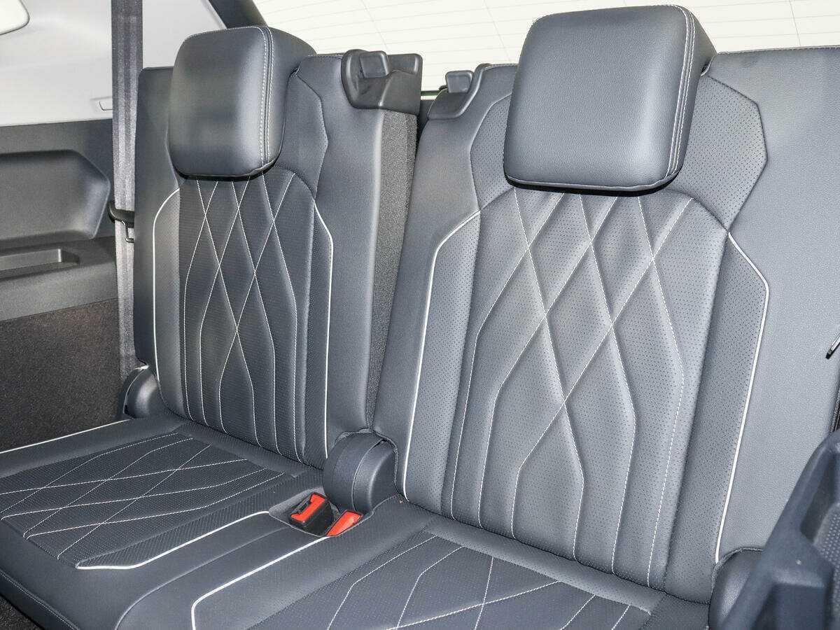 Volkswagen Tiguan L, 2023 Фото №16