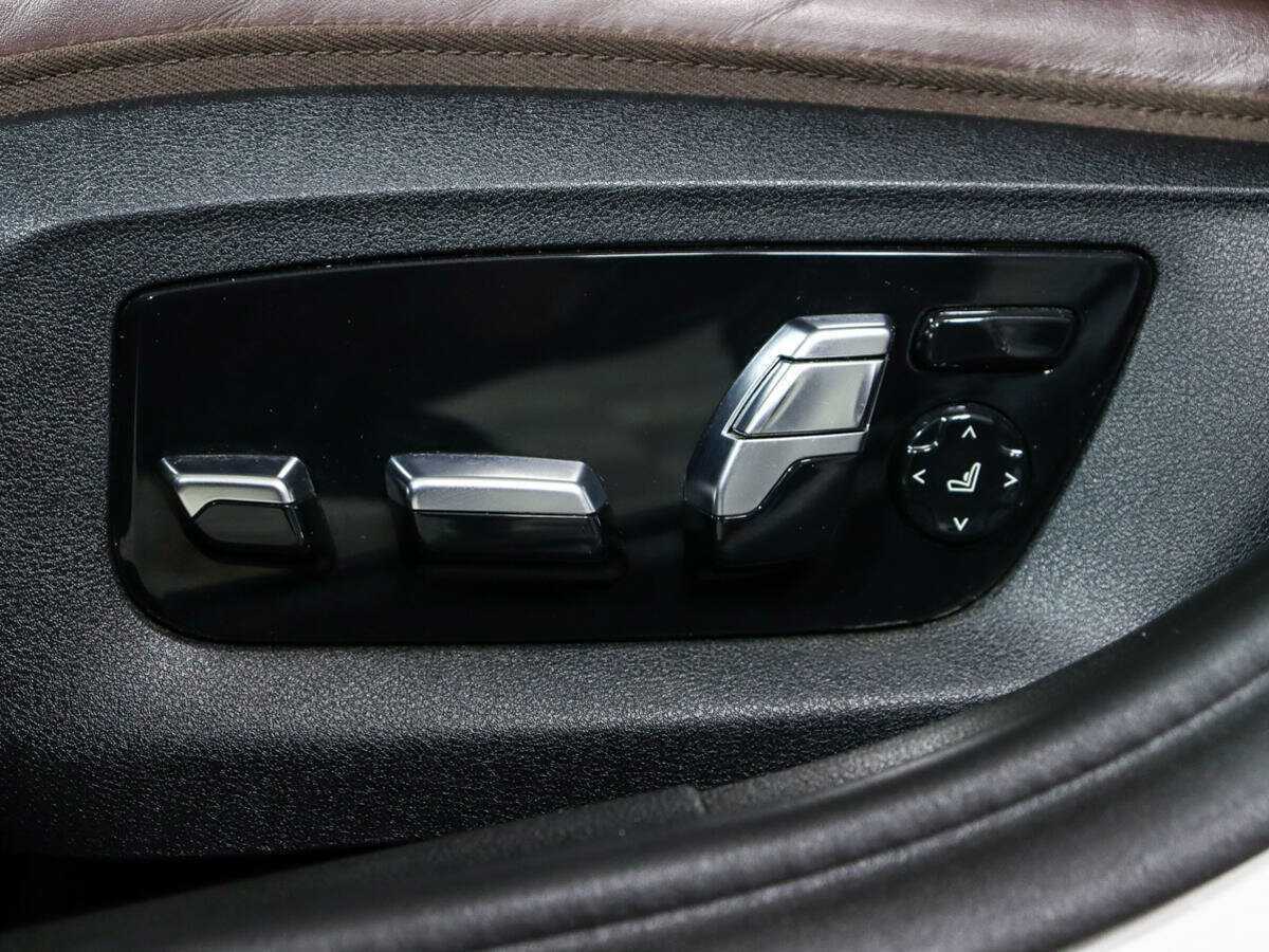 BMW 5 серии 530d xDrive, 2019 Фото №17