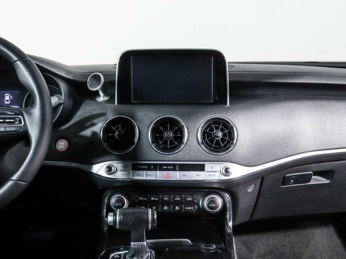 Kia Stinger, 2018 Фото №13