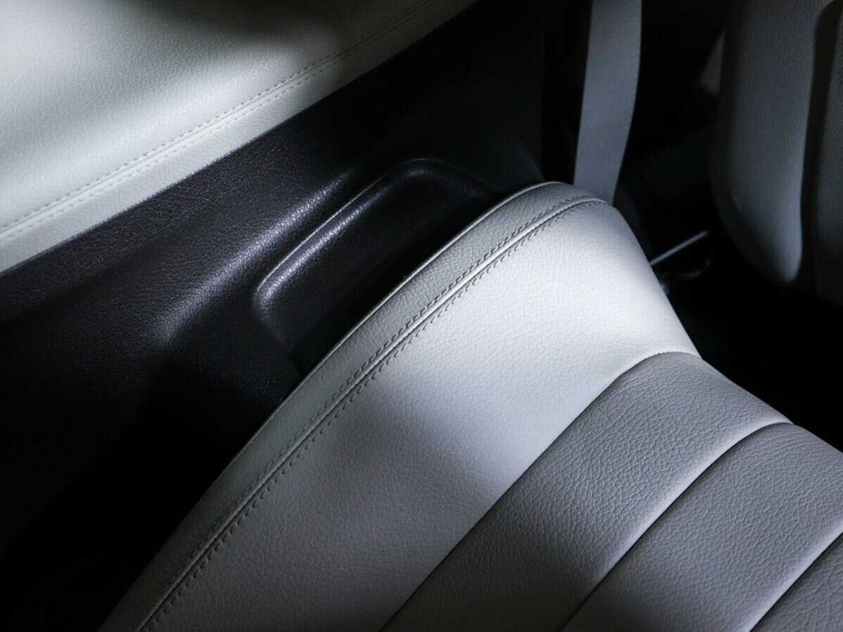 Mercedes-Benz E-Класс 300, 2018 Фото №16