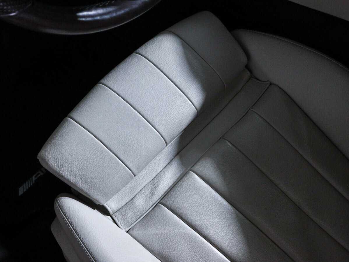 Mercedes-Benz E-Класс 300, 2018 Фото №18