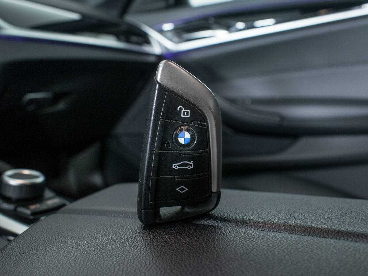 BMW 5 серии 520d xDrive, 2019 Фото №15