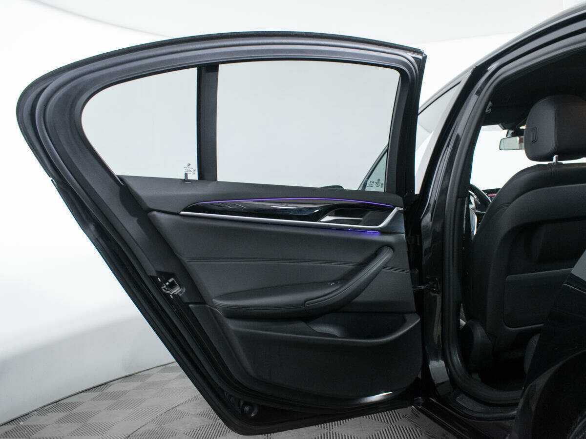 BMW 5 серии 520d xDrive, 2019 Фото №16
