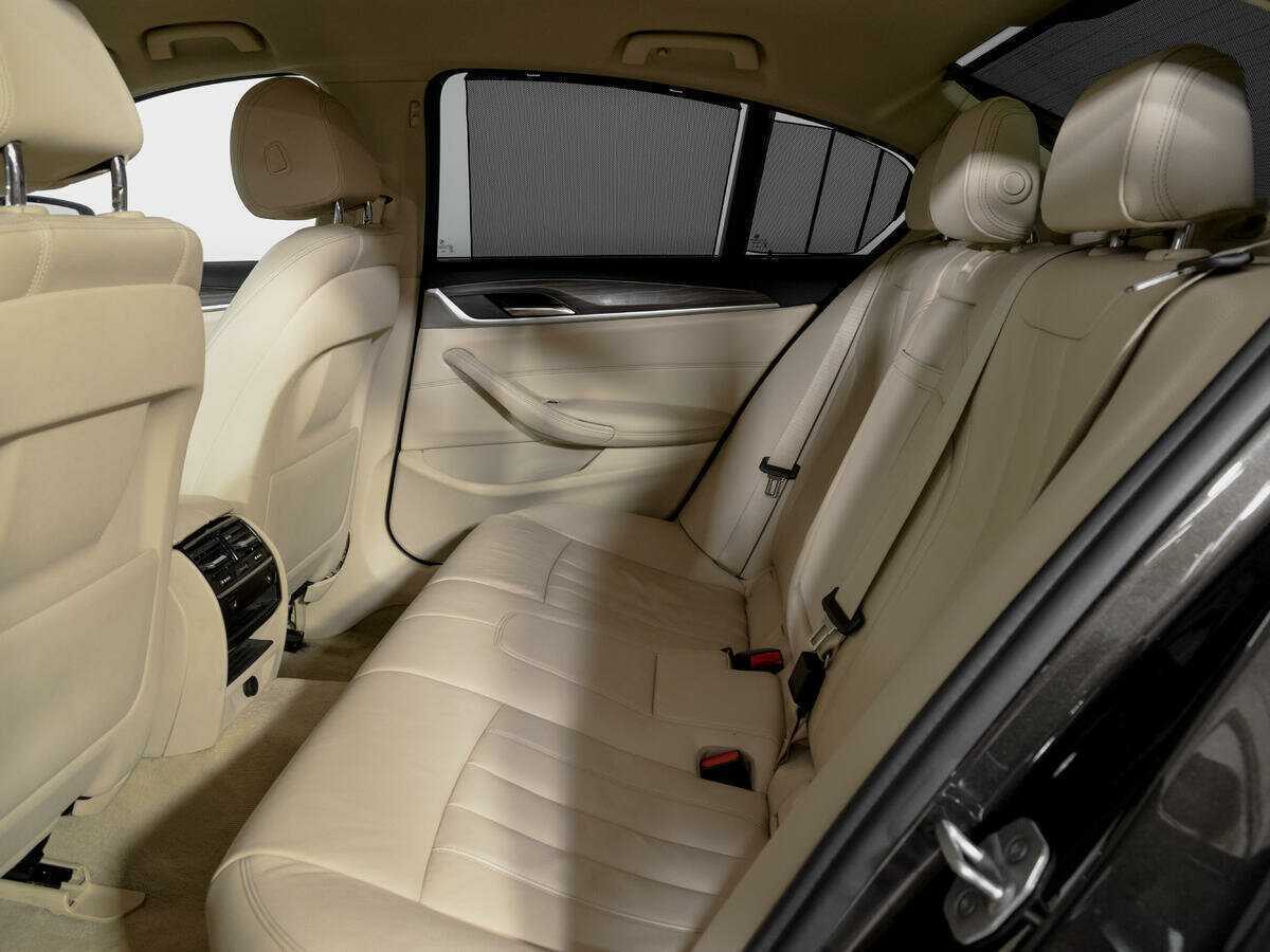 BMW 5 серии 530i xDrive, 2017 Фото №9