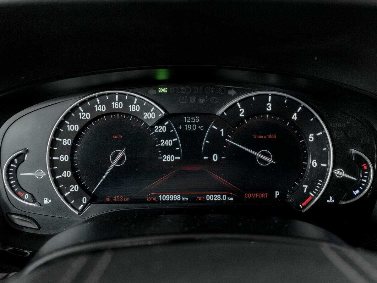 BMW 5 серии 530i xDrive, 2017 Фото №10