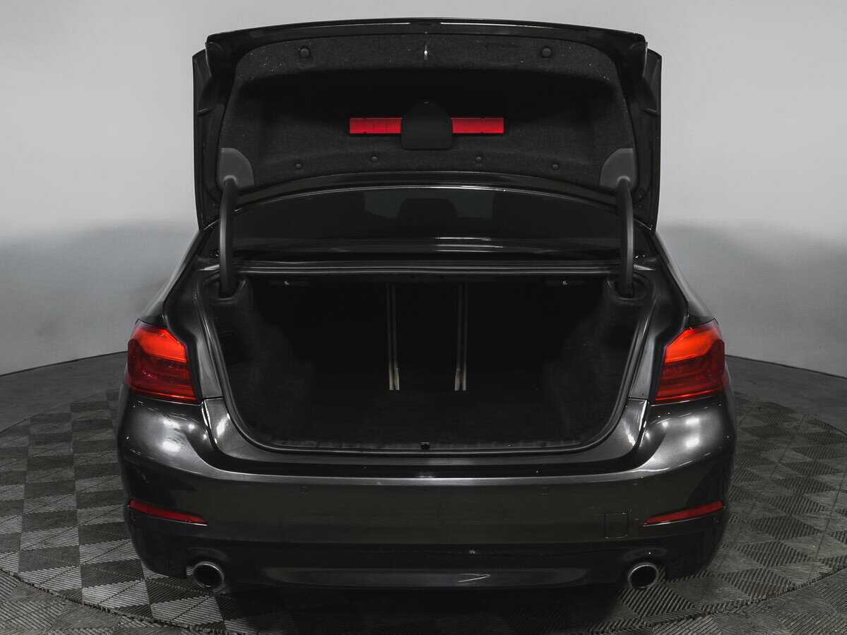 BMW 5 серии 530i xDrive, 2017 Фото №17